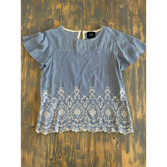 W5 Short Sleeve Pinstripe Blue White Embroidered Blouse M - Picture 1 of 7